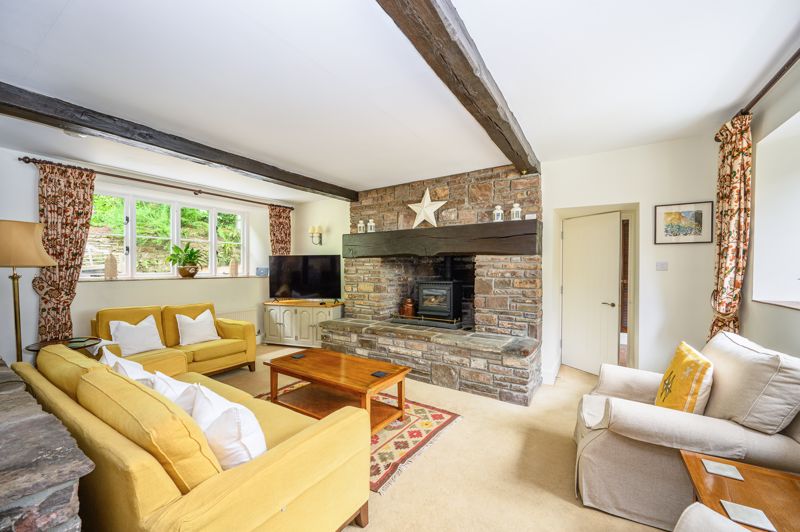 Sitting Room- click for photo gallery